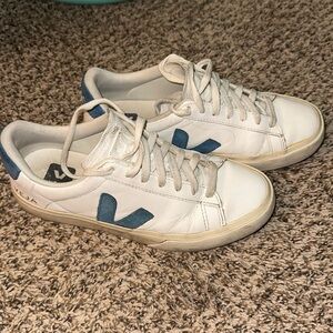 VEJA Campo Sneakers 🩵